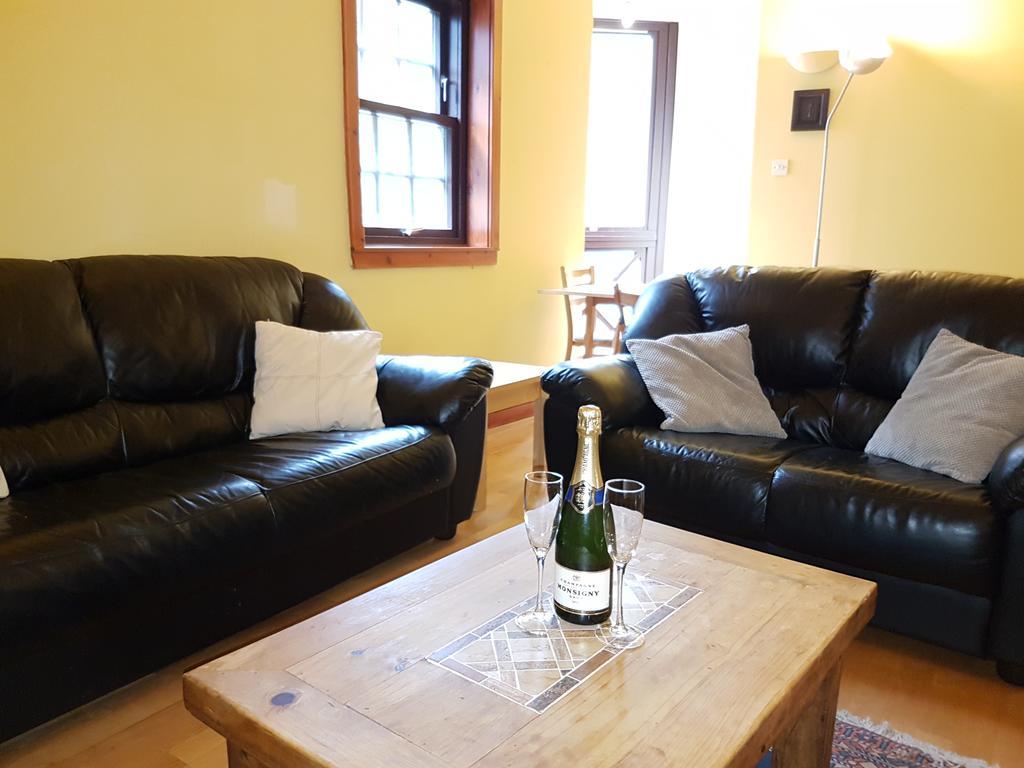 Dean Village - Lovely 2 Bed In Picturesque Dean Village With Balcony And Private Parking Edynburg Pokój zdjęcie